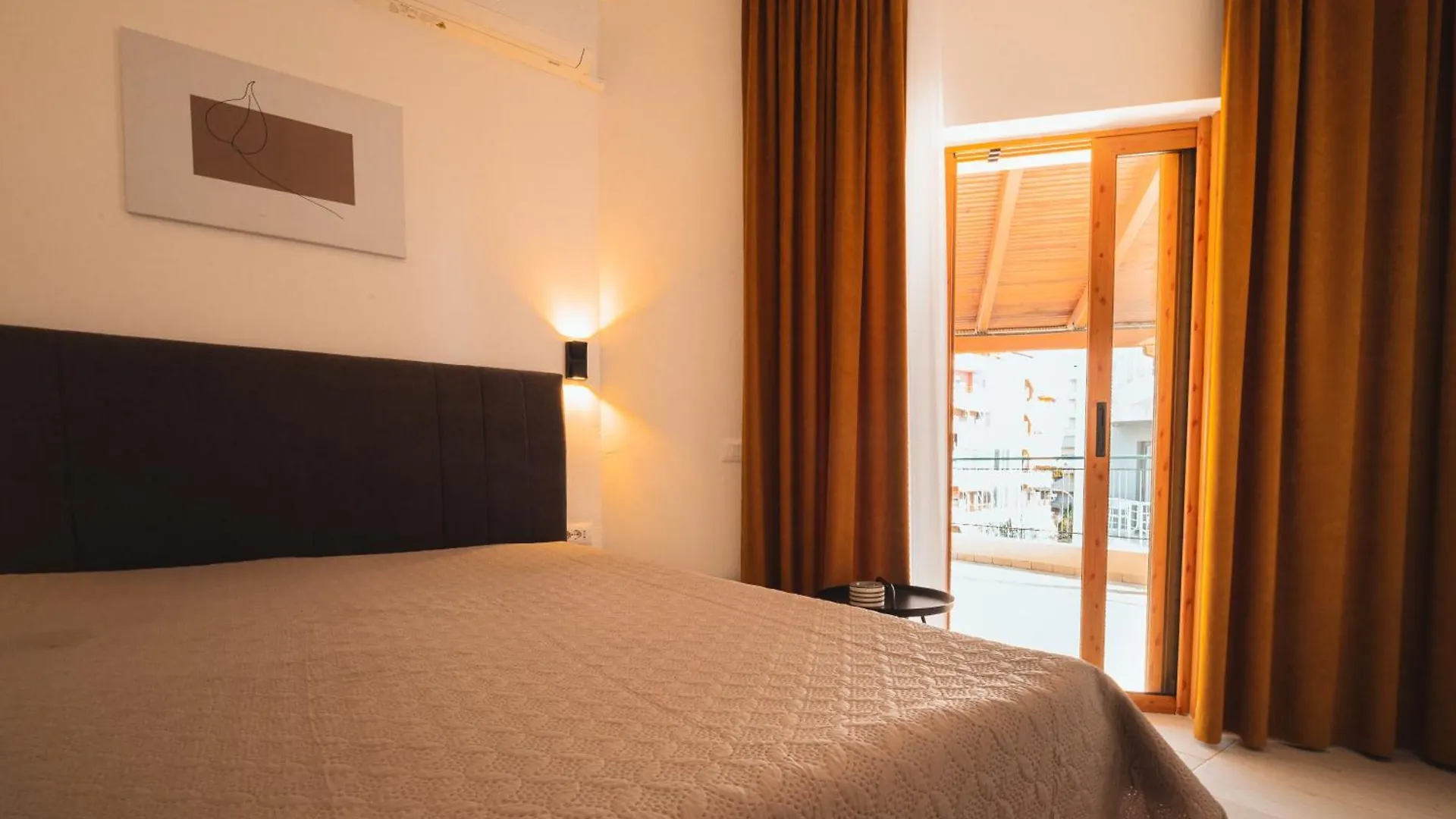 Apartment Cindy Sarande 0*,  Albania